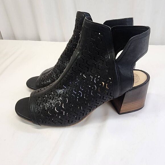 VINCE CAMUTO Womens Black Sternat Peep Toe Block Heel Leather Shootie size 8.5 - Picture 6 of 10